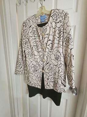 Tahari ASL Cream Floral Button-Front Blazer